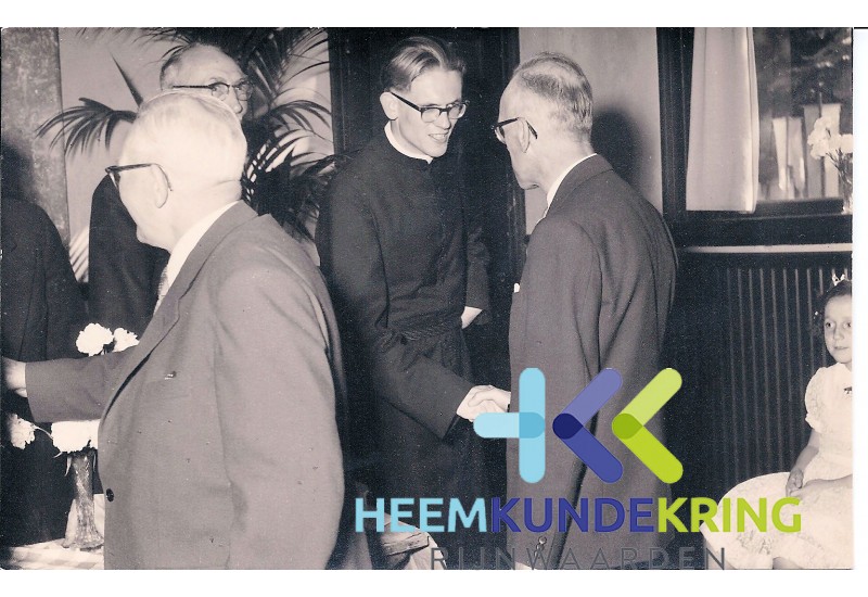 vlnr- Gasseling-Drosten sr- Bennie Drosten -burg.- Daalderop F0000074